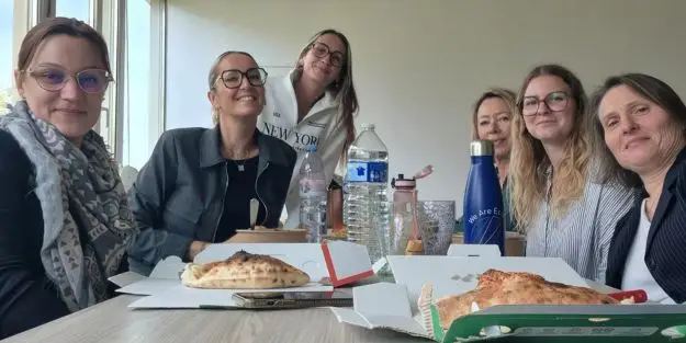 repas partagé sur le campus ecofac de caen